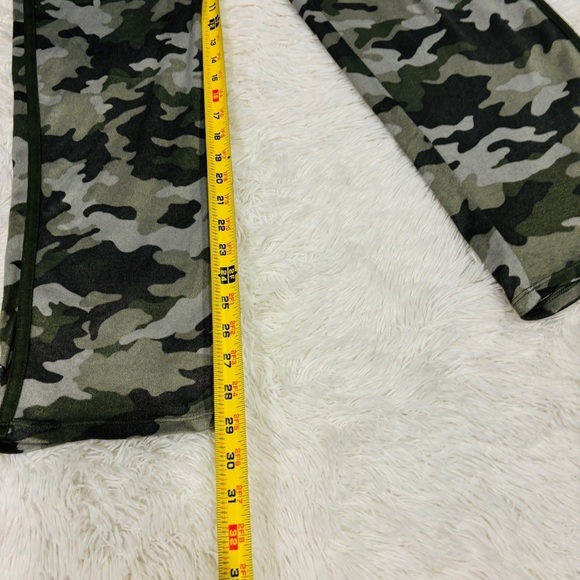 Lucky Brand Green Camo Print Super Soft Pajama PJ Lounge Pants Medium - Picture 3 of 11